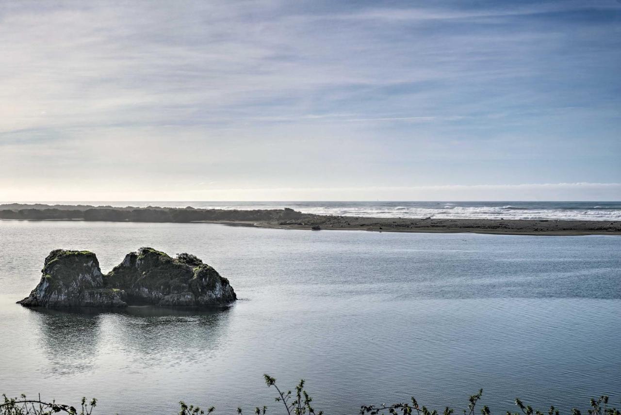 Smith River Vintage Cabin Oceanfront Deck And Views ภายนอก รูปภาพ