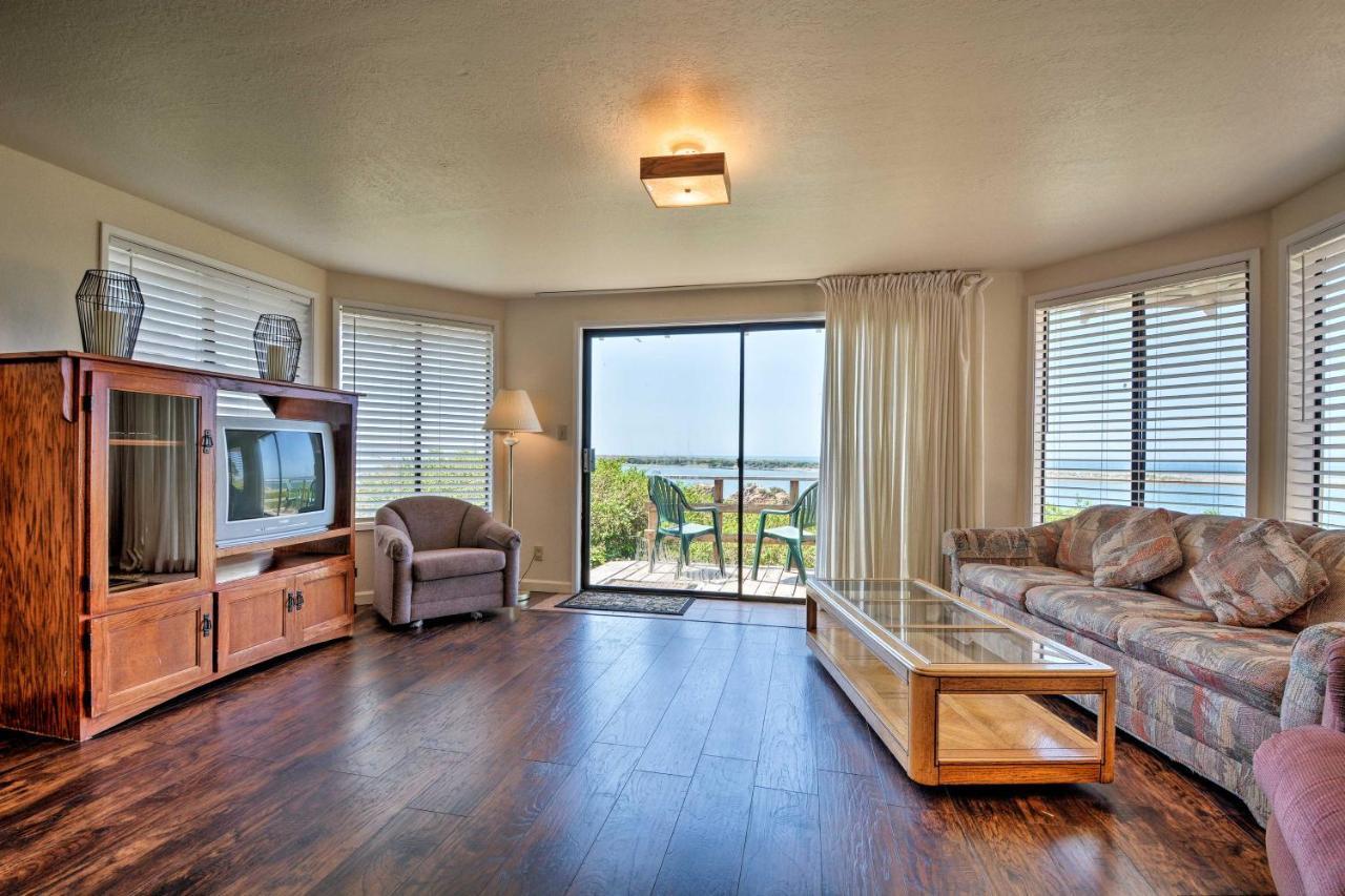 Smith River Vintage Cabin Oceanfront Deck And Views ภายนอก รูปภาพ